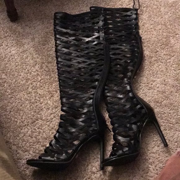 Ladies black lace thigh high boots - Picture 5 of 5